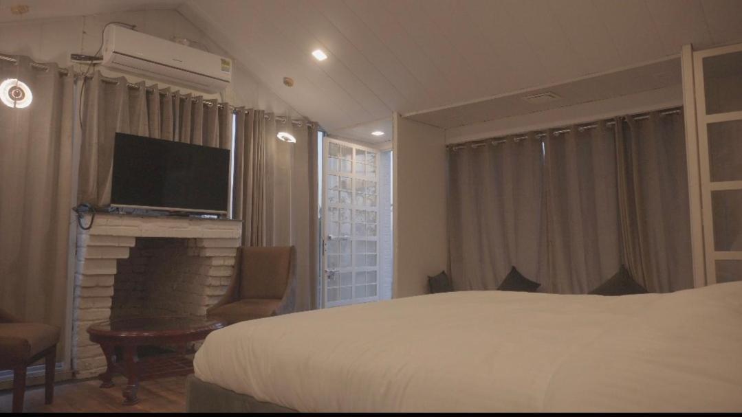 The Bohemian Casa Dehradun Hotel Eksteriør billede